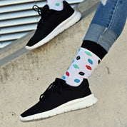 Bunte American Football Socken in Schuhen